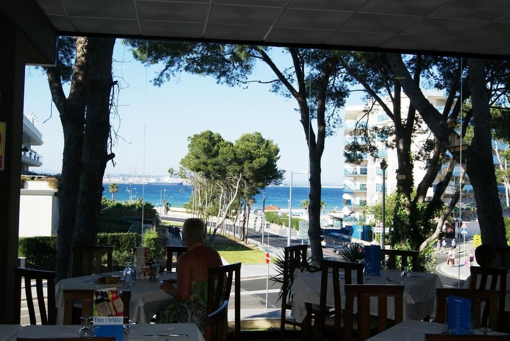 restaurants-restaurants