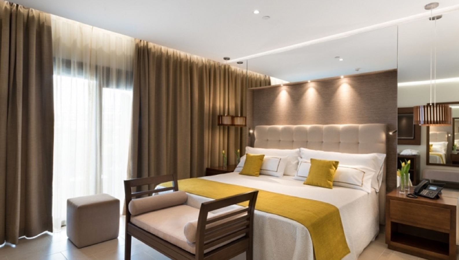 rooms-premium-suite-balcony-or-terrac