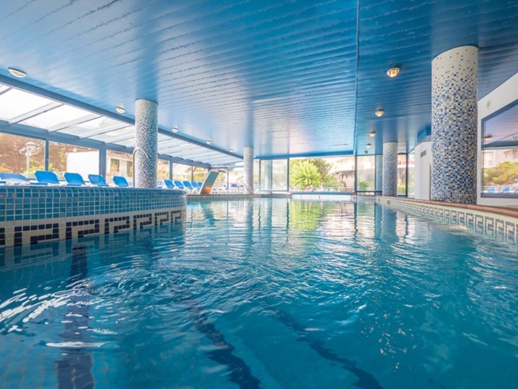 pools-indoor-pool
