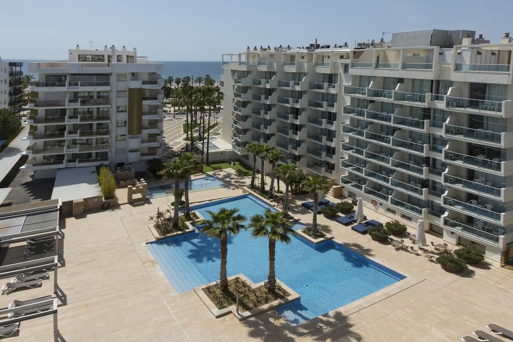 rooms-suite-premium-mediterranean-pool-view-balcony-or-terrace