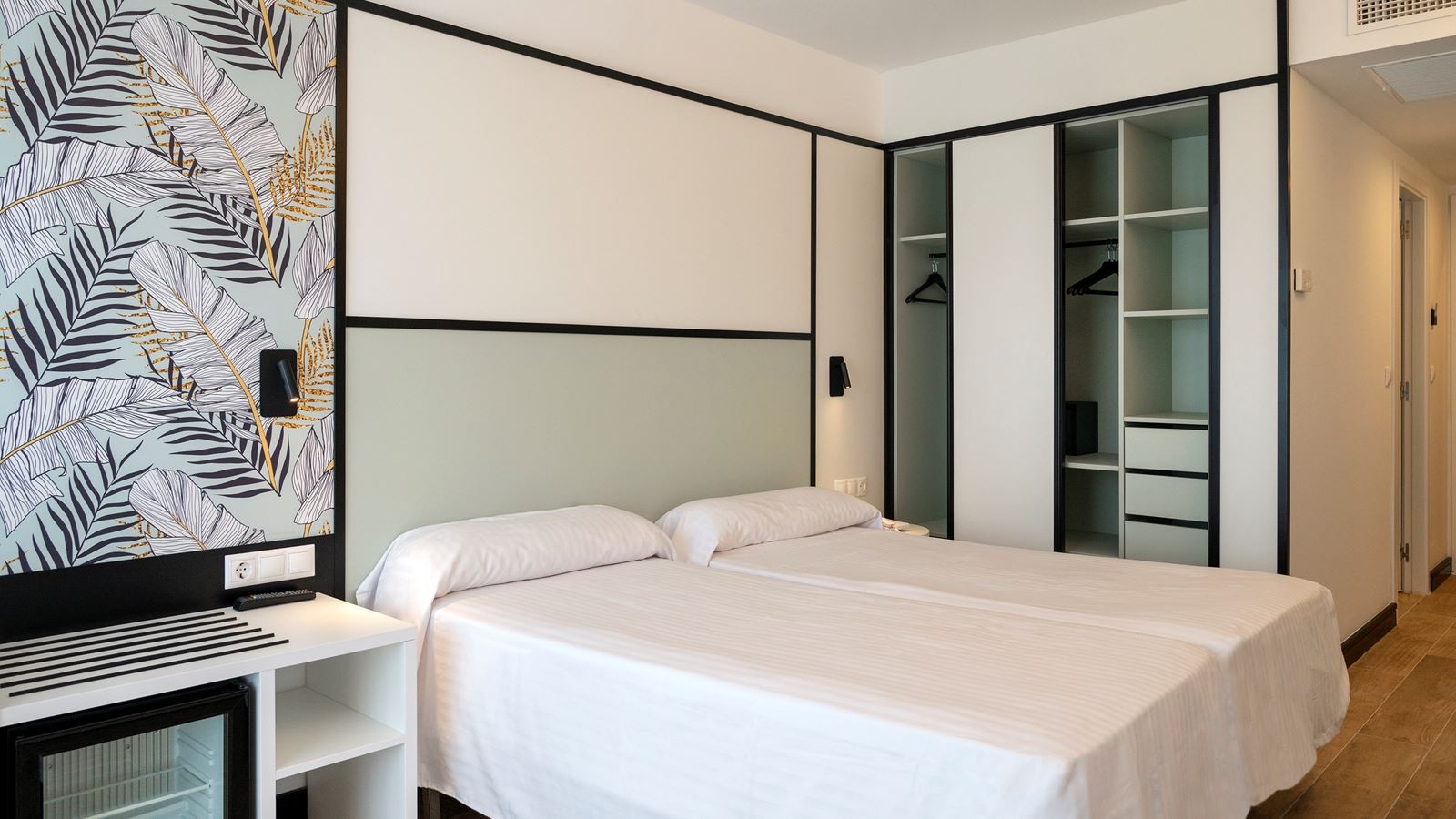 rooms-standard-room-balcony-or-terrace