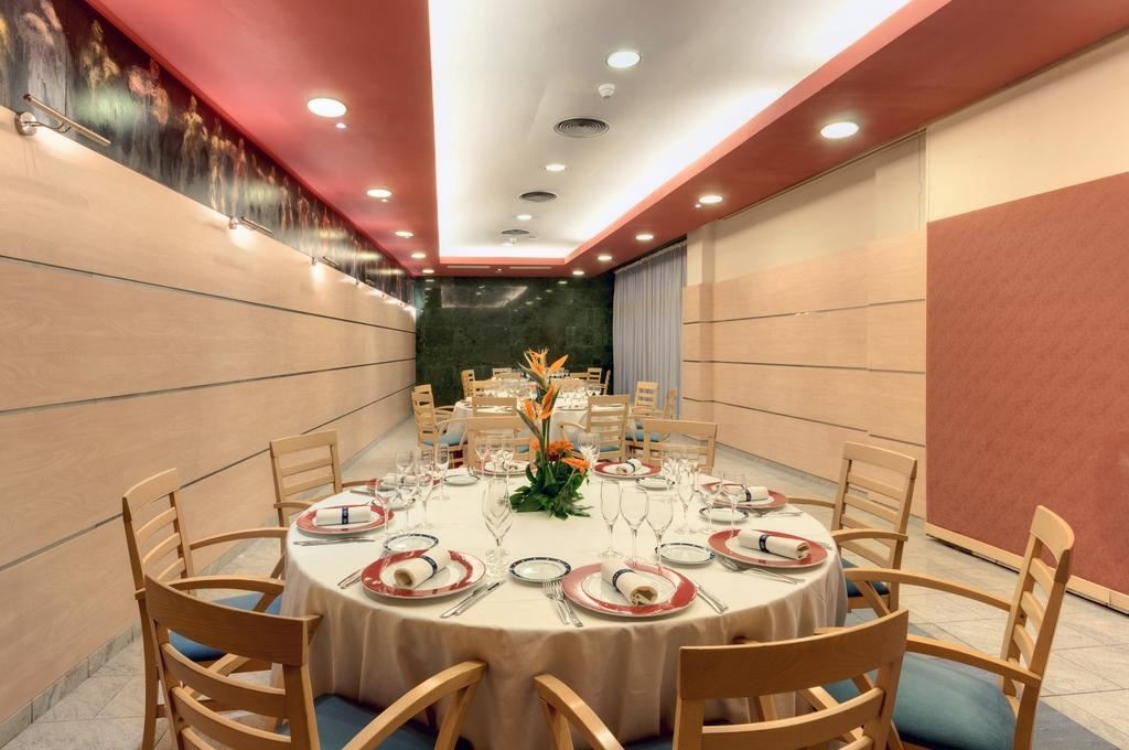 restaurants-restaurants