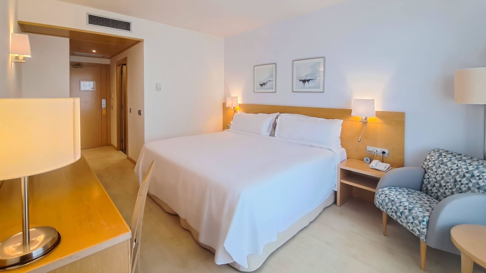 rooms-double-pool-view