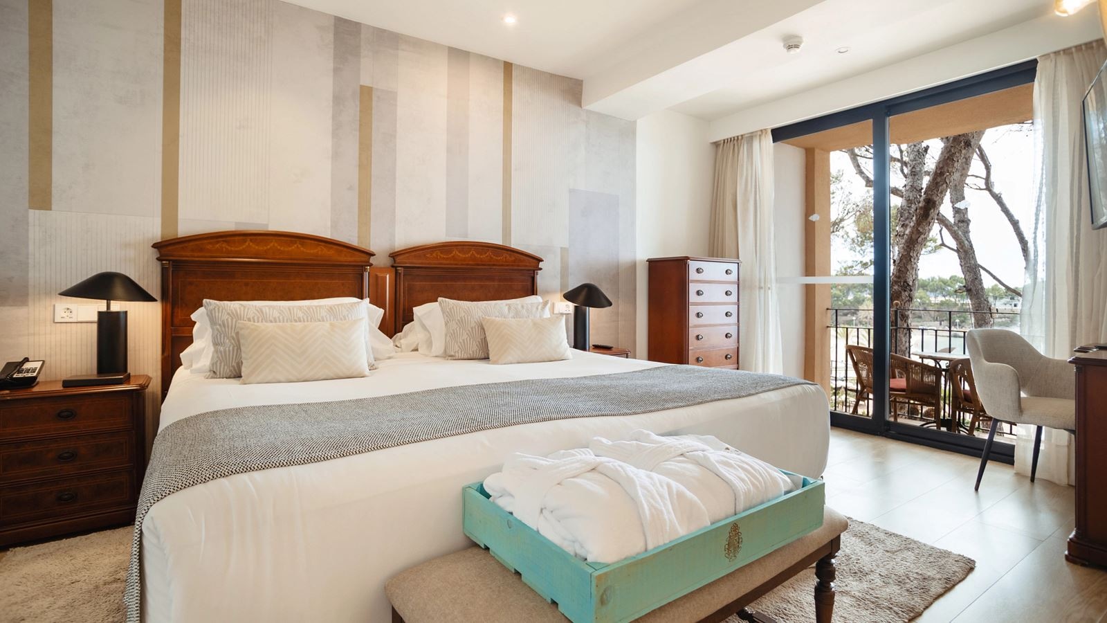 rooms-suite-sea-view-preffered-club