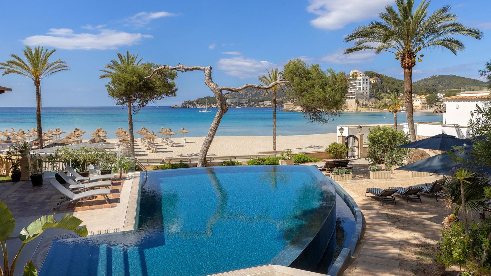 rooms-master-suite-sea-view-preffered-club