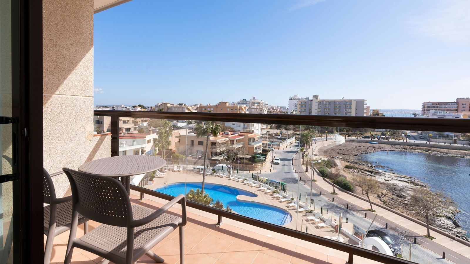 rooms-double-pool--seaview-wth-balcony-former-dbl-superior-seaview