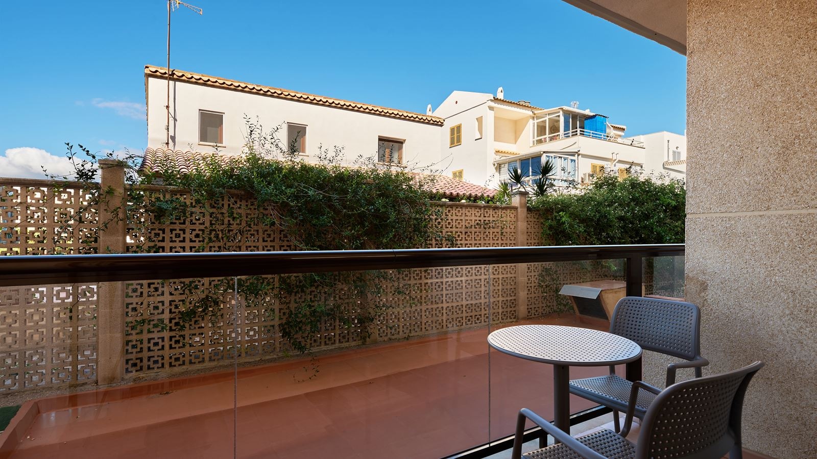 rooms-double-standard-with-balcony