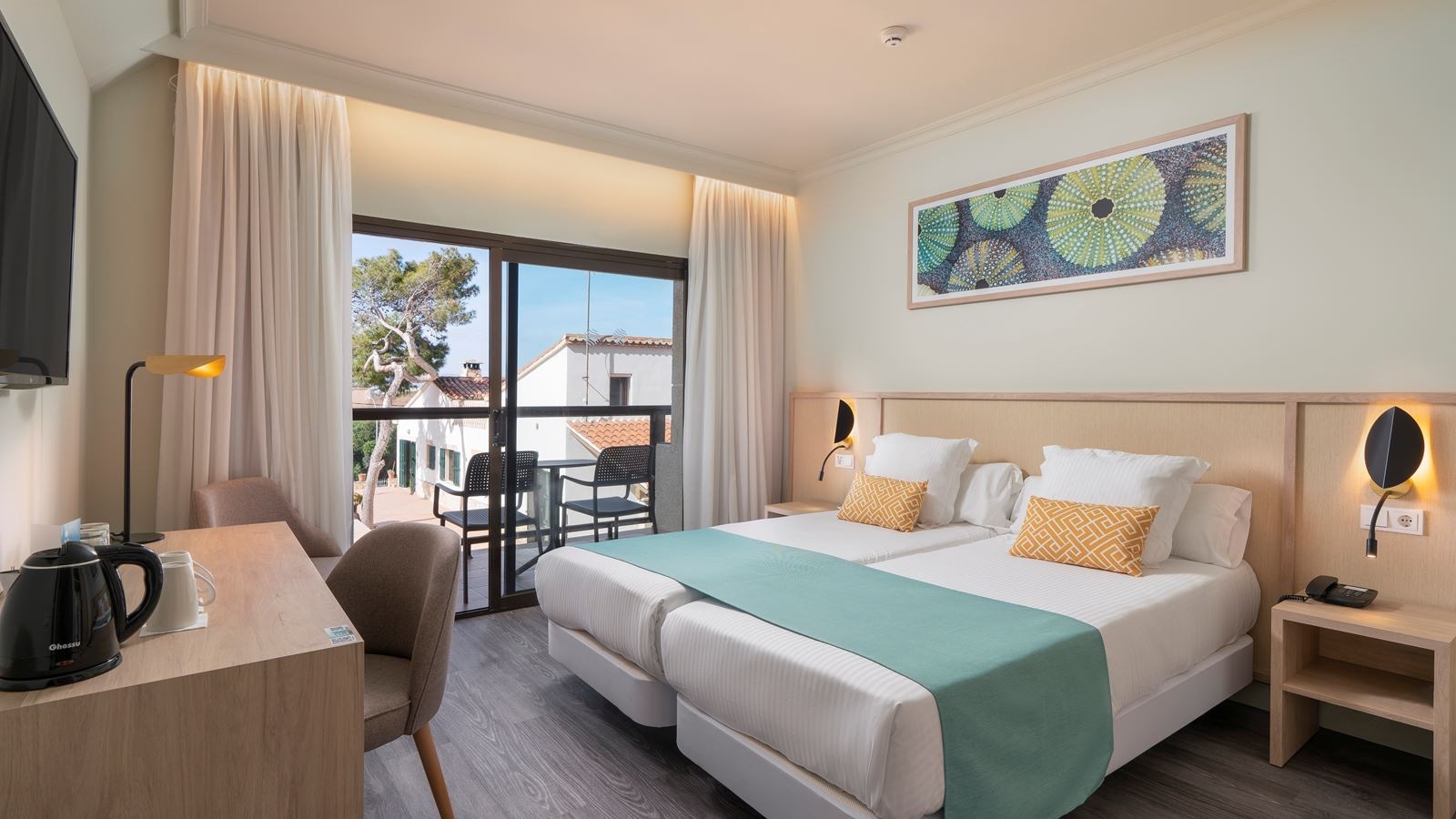 rooms-double-standard-with-balcony