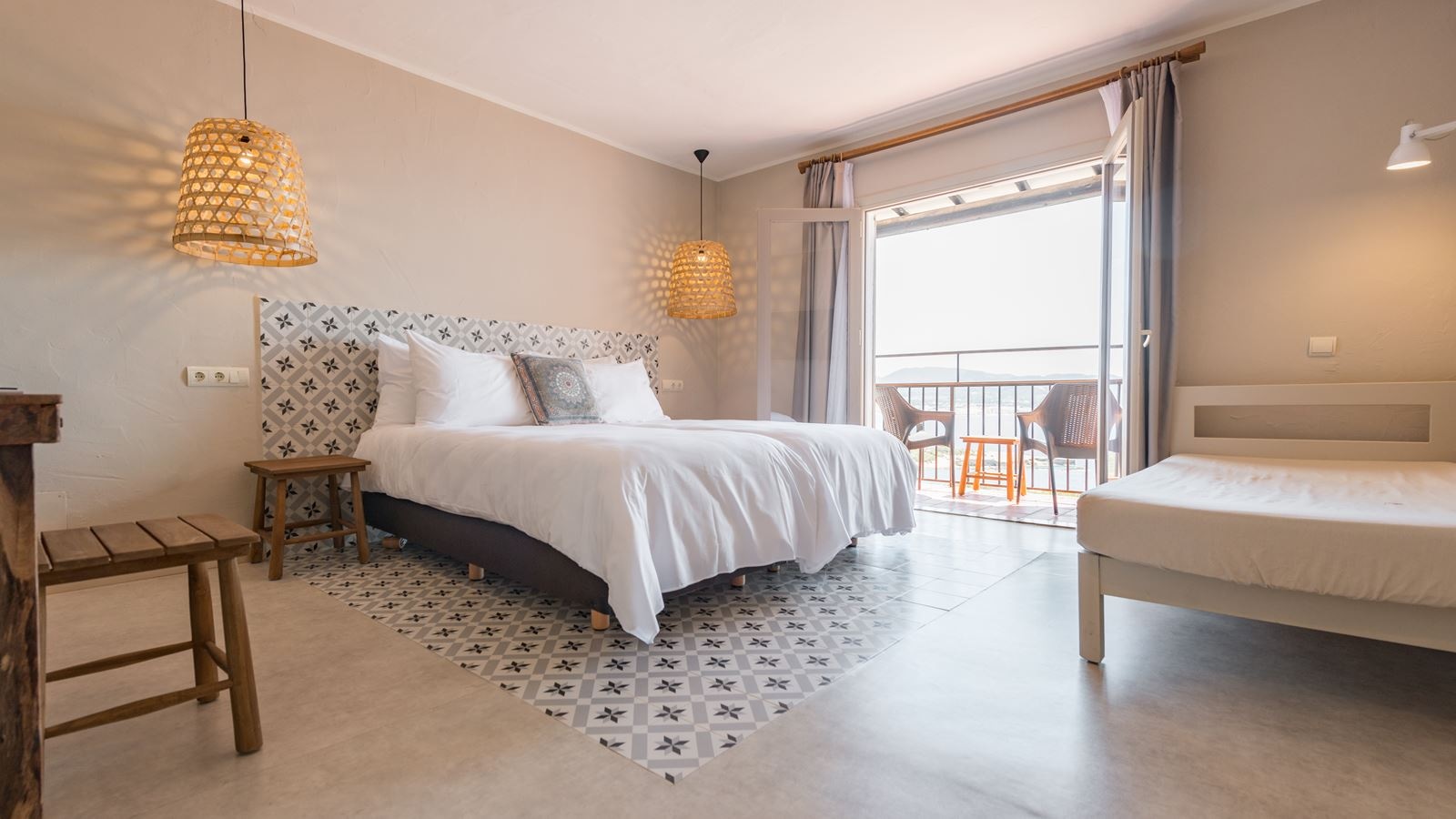 rooms-standard-sea-view-balcony-or-terrace