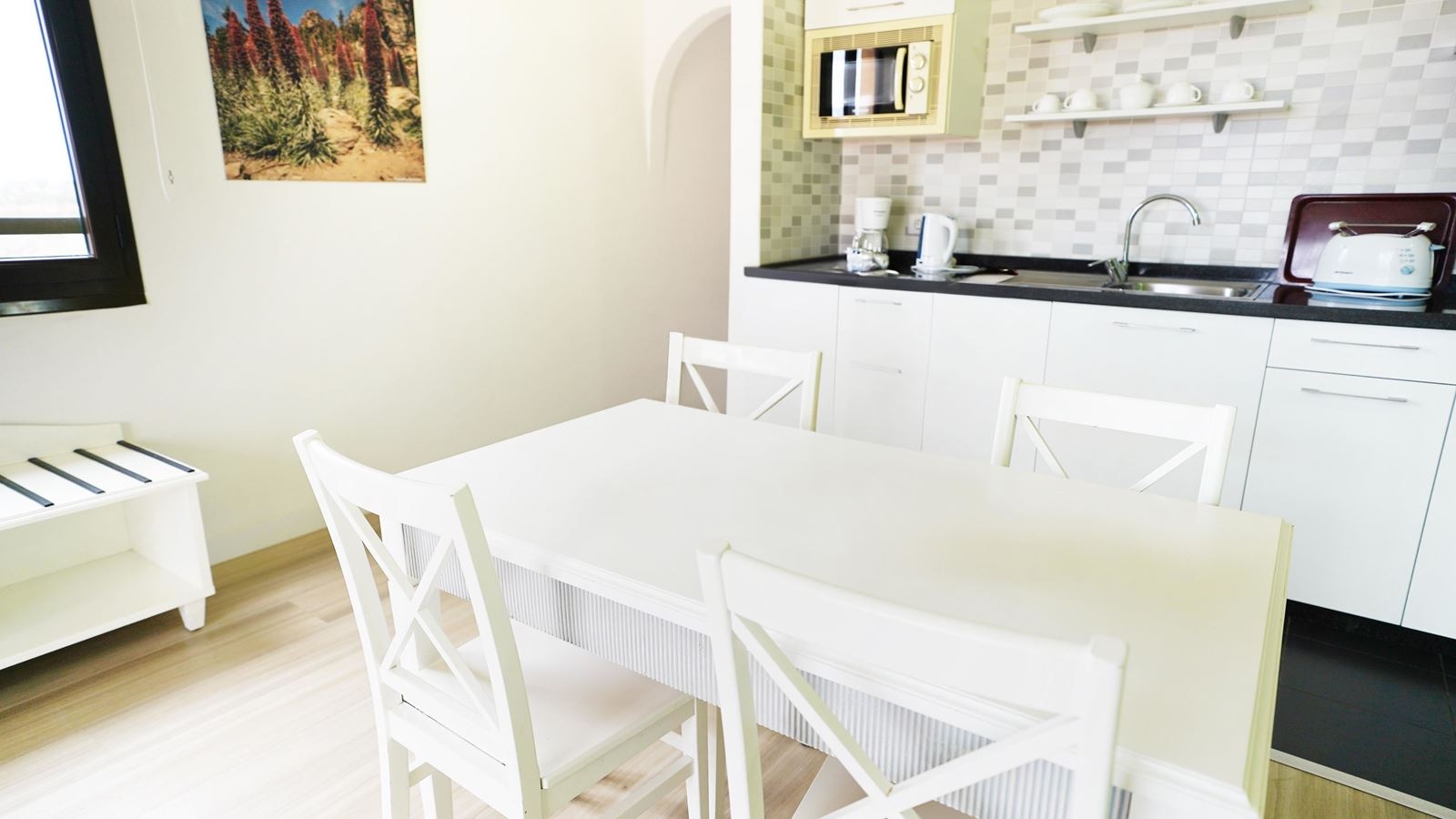 rooms-apartment-premium-1-bedroom-pool-view-high-floor