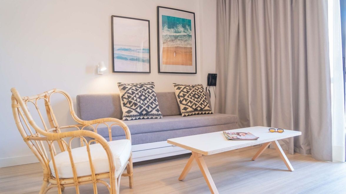 rooms-1-bedroom-superior-apartment-balcony-or-terrace