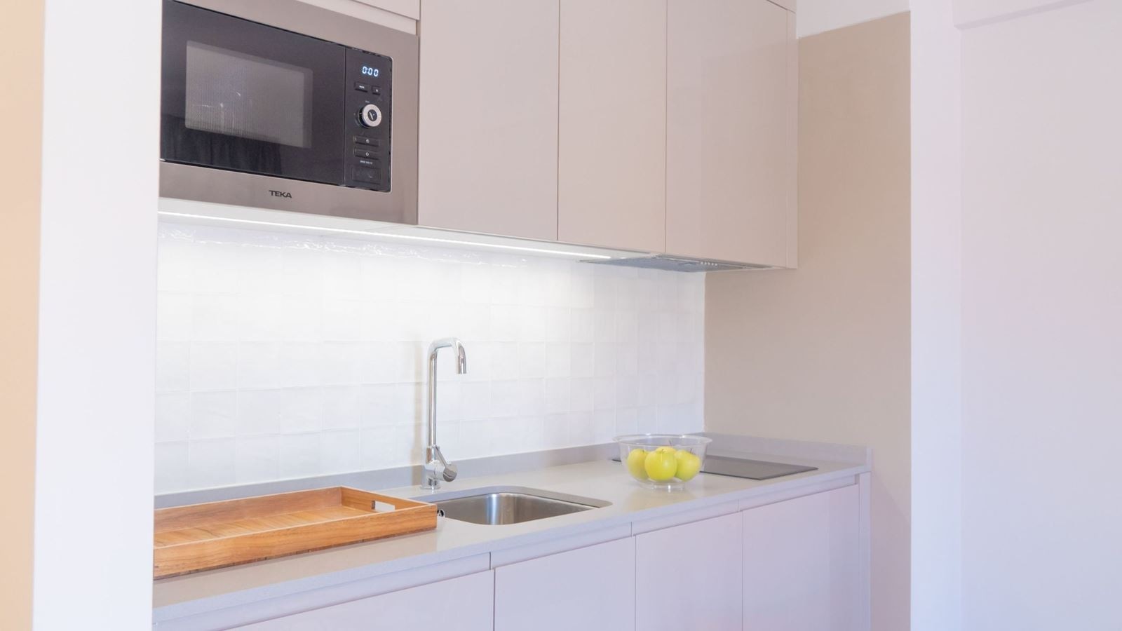 rooms-1-bedroom-superior-apartment-balcony-or-terrace