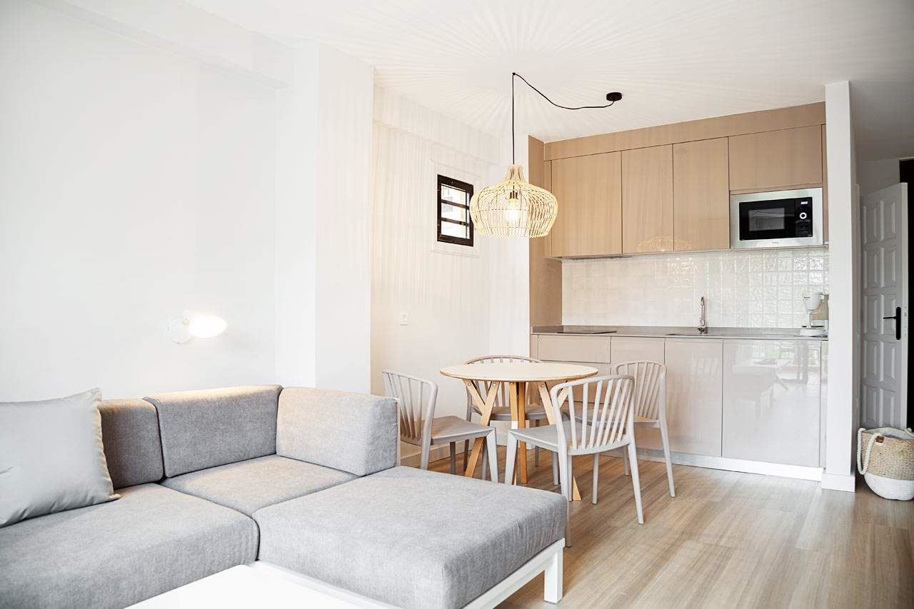 rooms-2-bedroom-superior-apartment-balcony-or-terrace