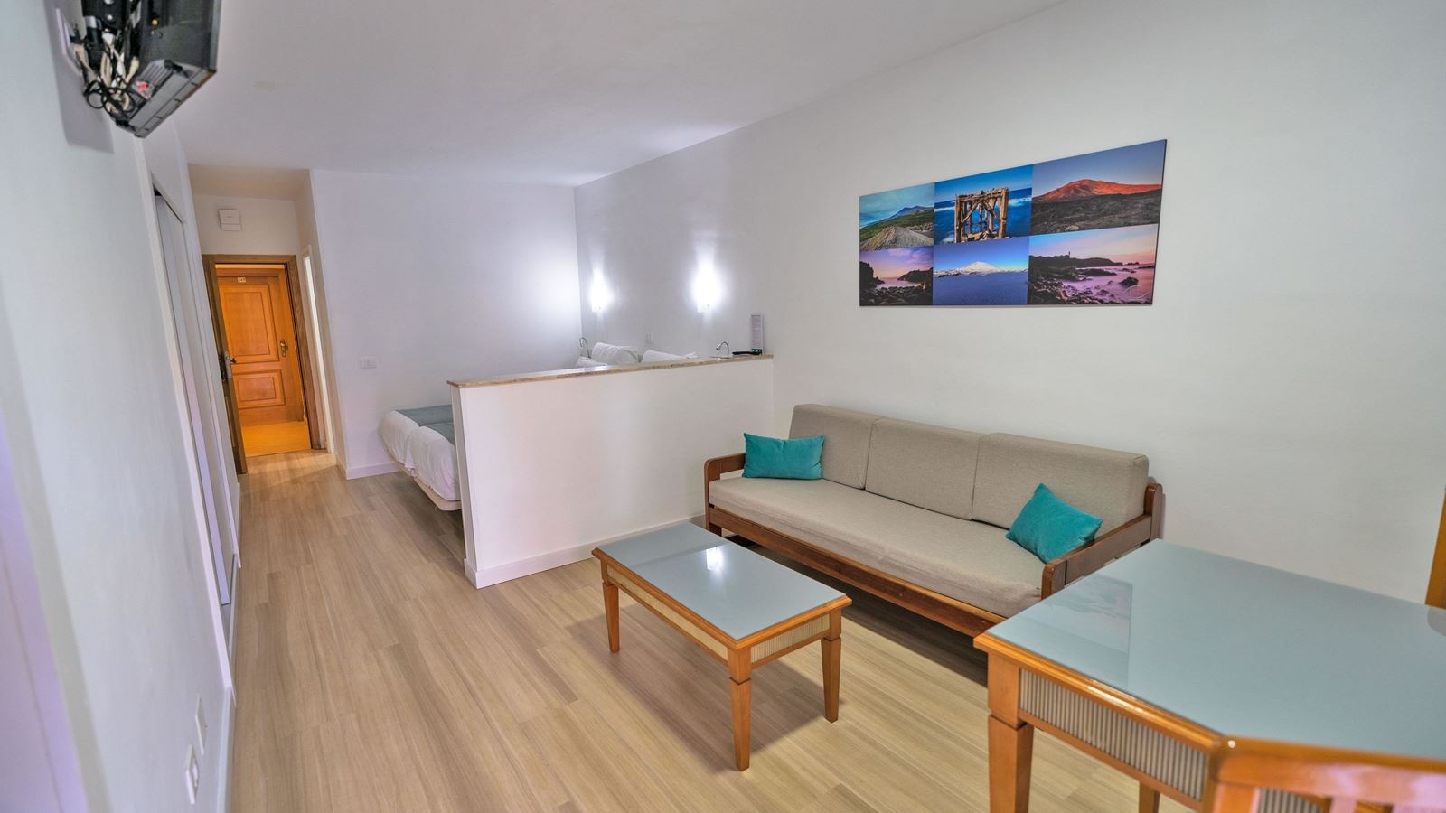 rooms-studio-garden-pool-view