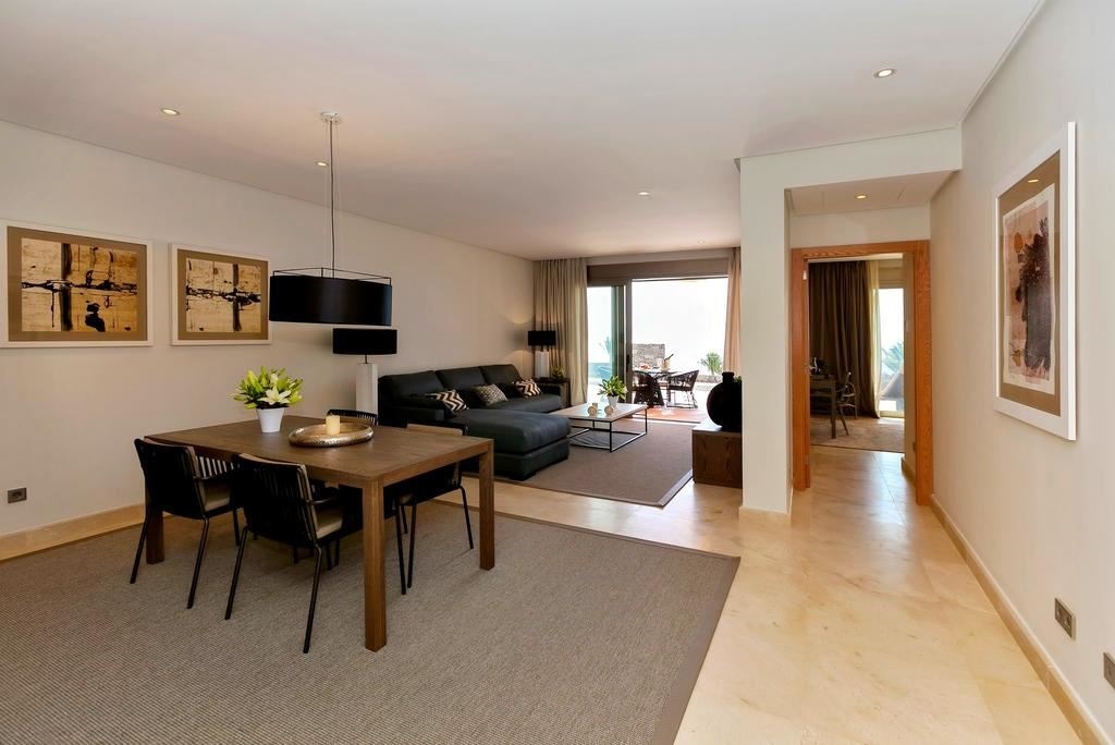 rooms-3-bedrooms-suite-sea-view