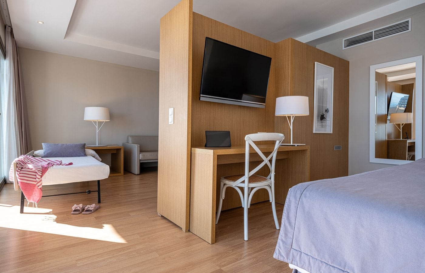 rooms-js--junior-suite