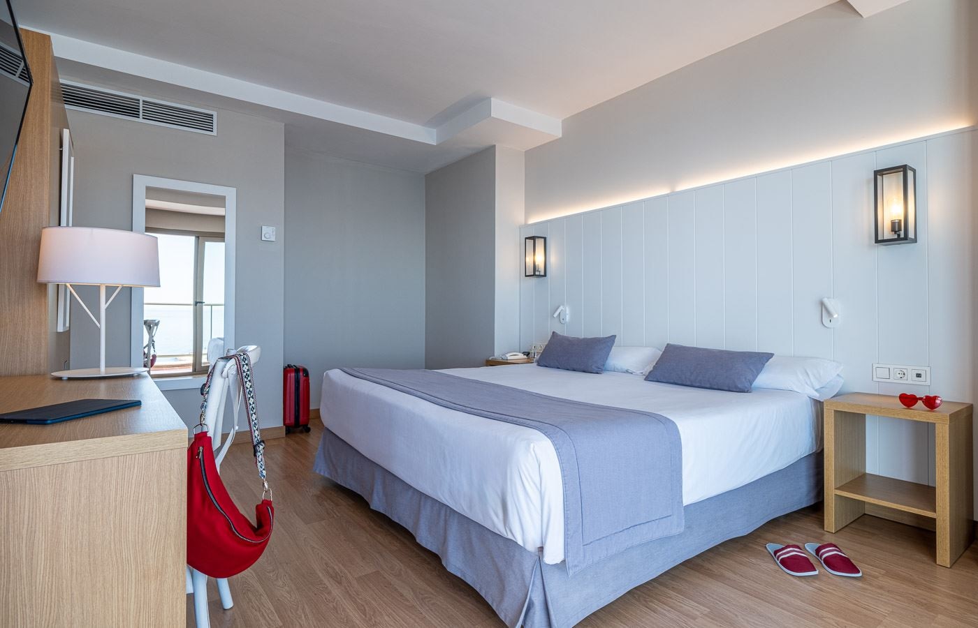 rooms-js--junior-suite