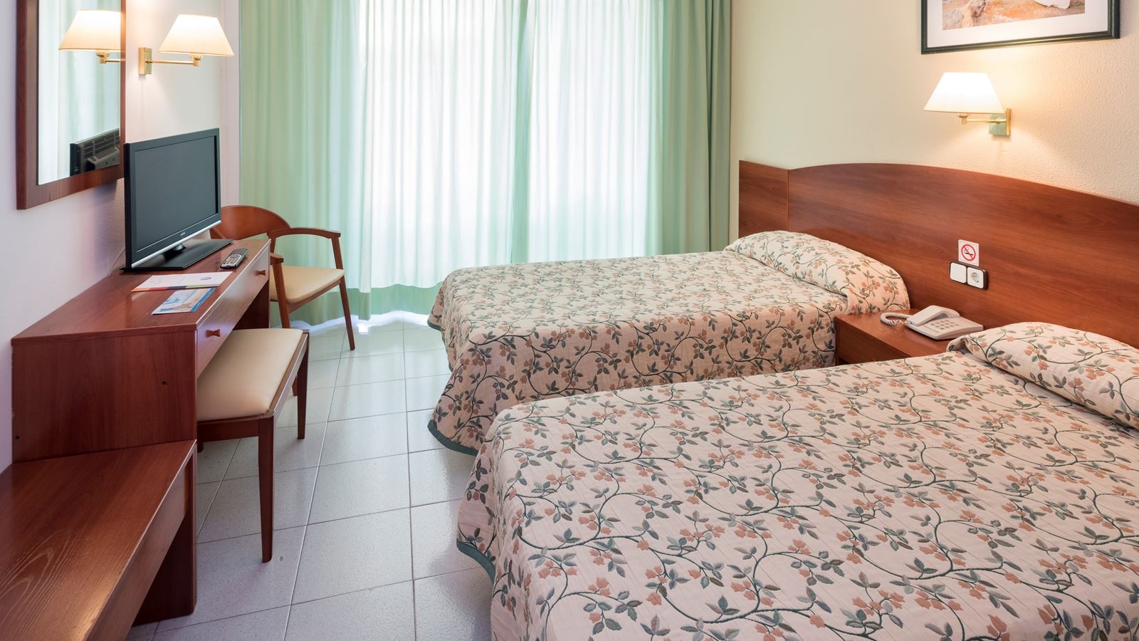 rooms-double-room-balcony