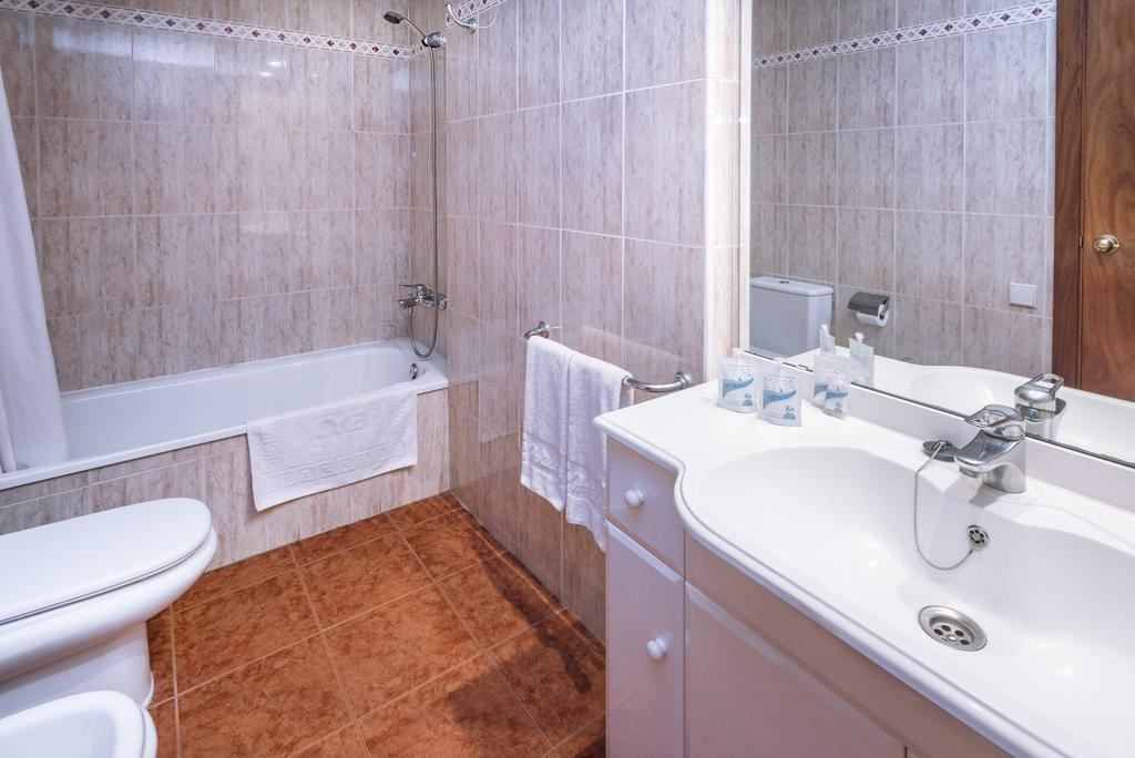 rooms-family-apartment-25-pax