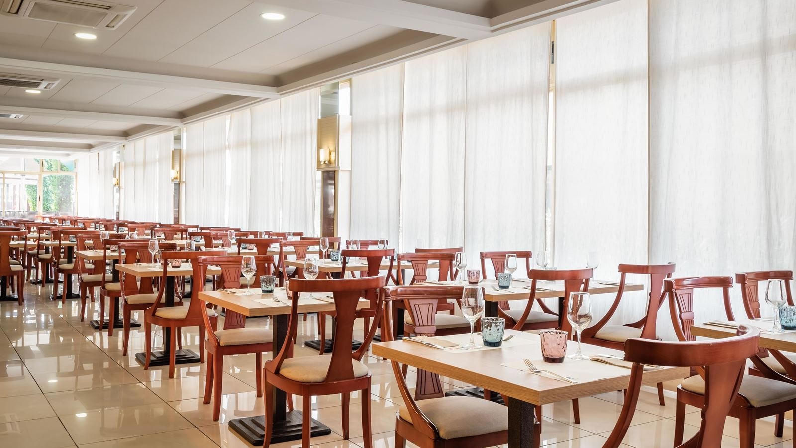 restaurants-main-restaurant