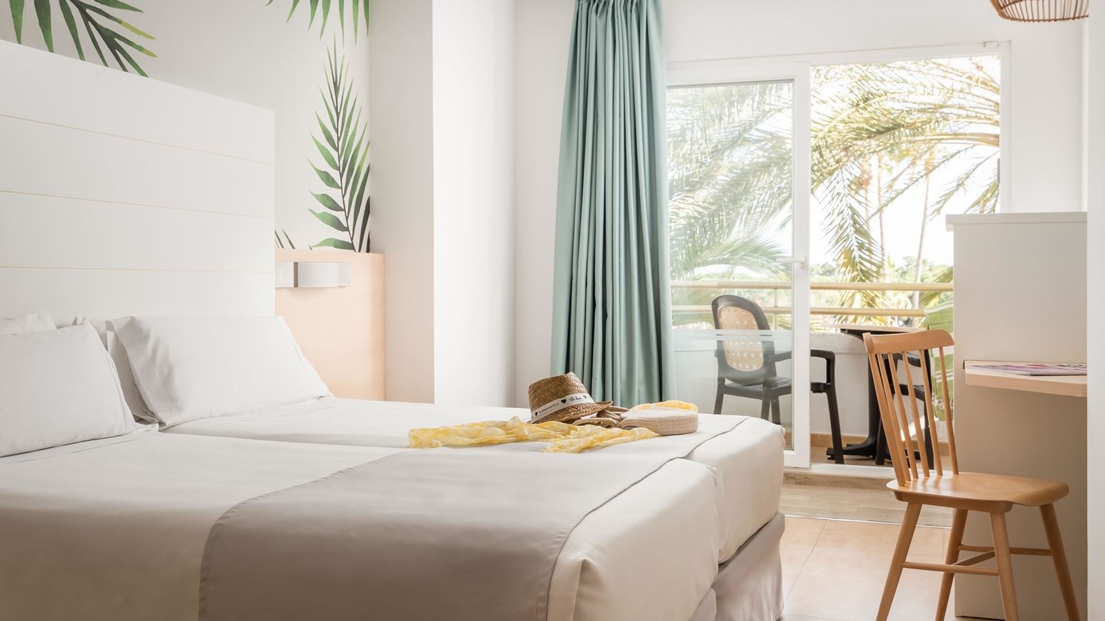 rooms-double-balcony-or-terrace