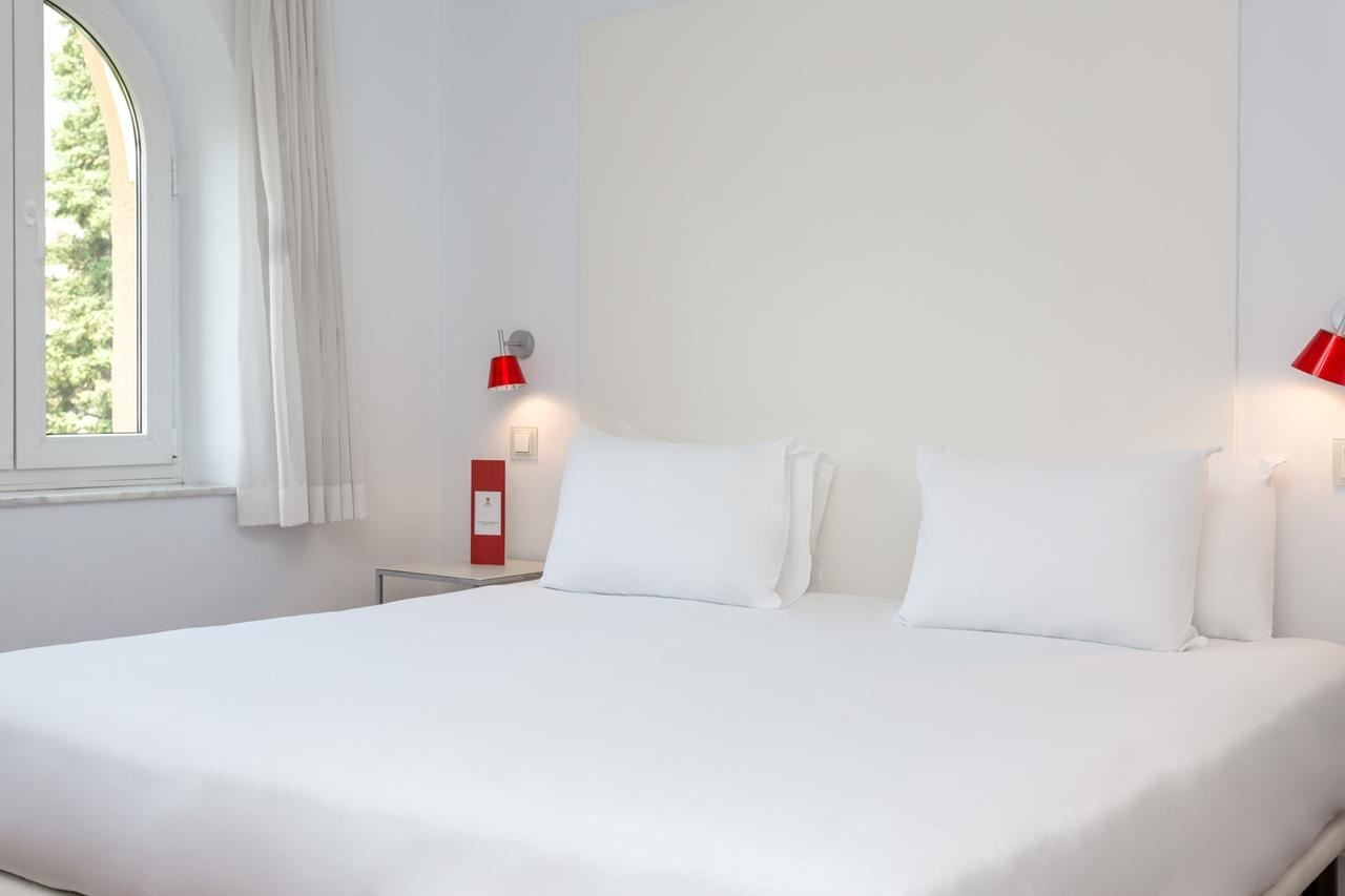 rooms-double-one-bed