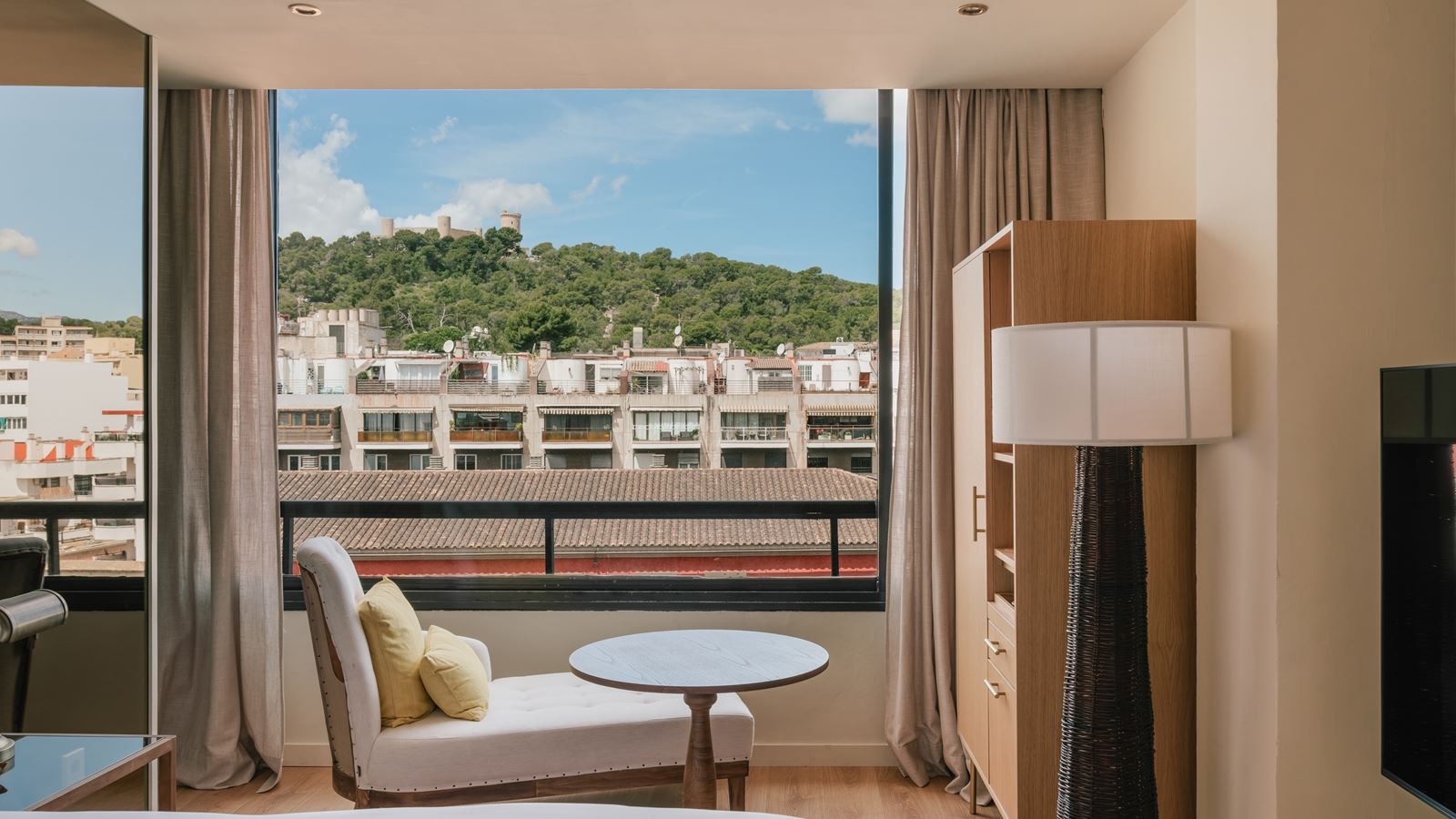 rooms-c2t--deluxe-room