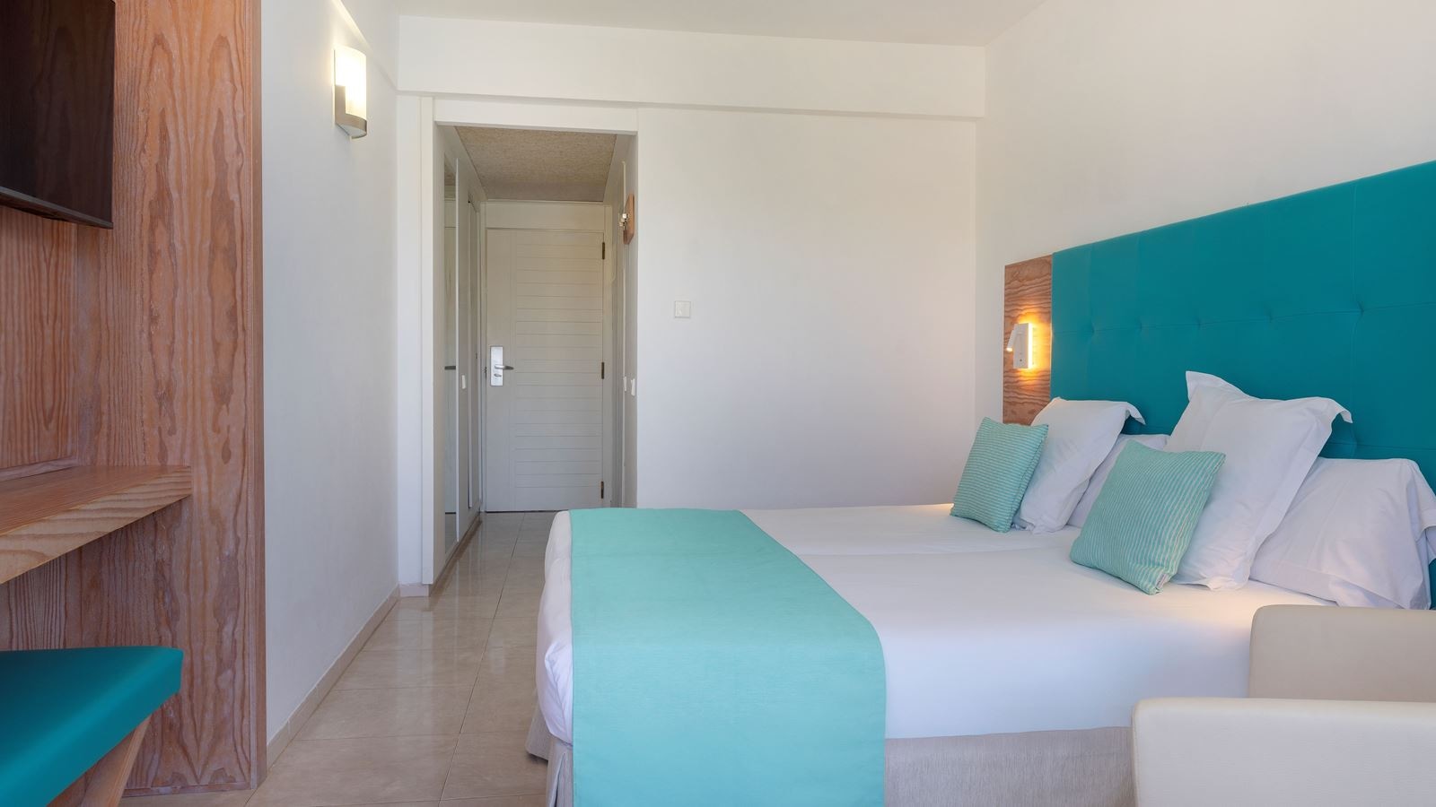 rooms-my-favorite-club-double-frontal-sea-view-balcony-or-terrace