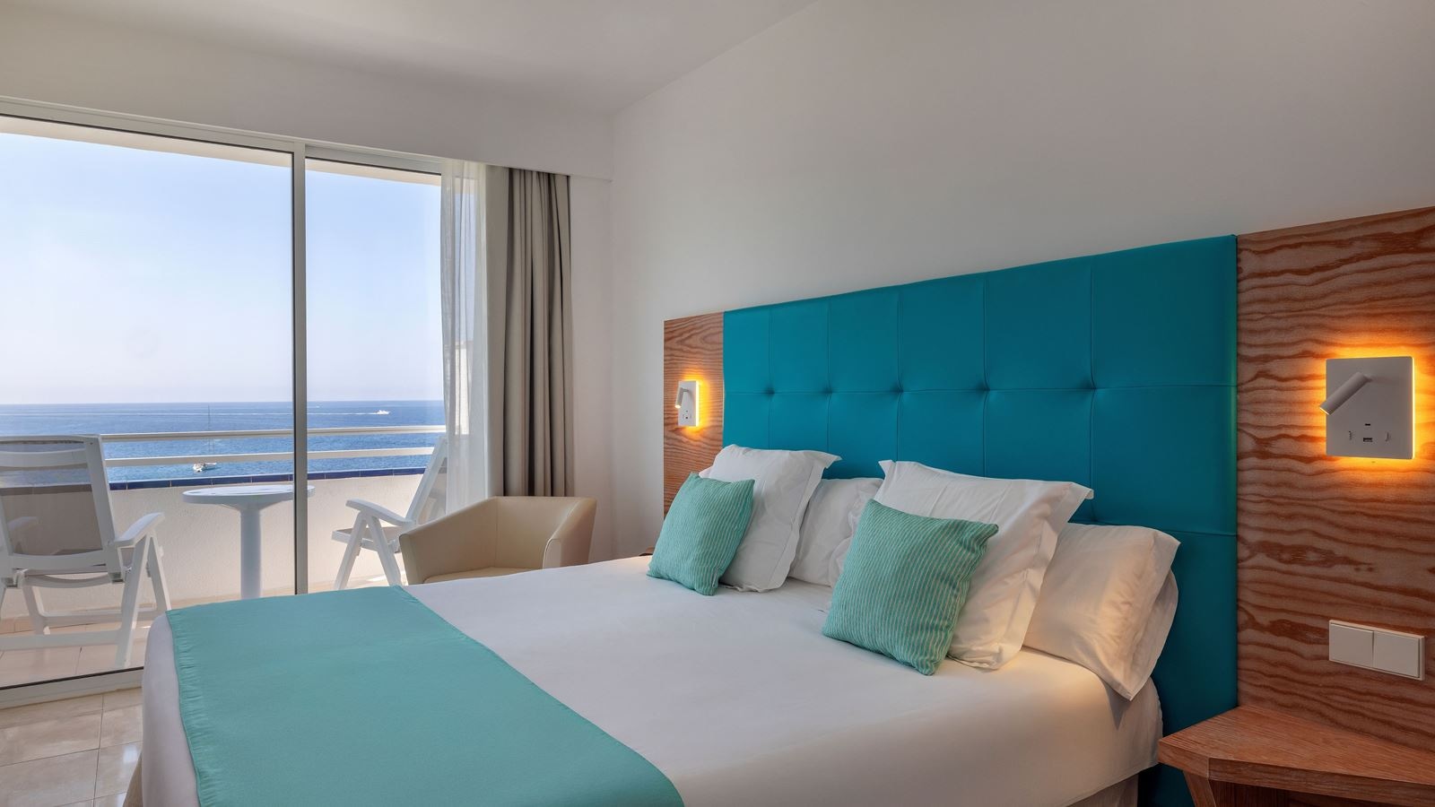 rooms-my-favorite-club-double-superior-frontal-sea-view-balcony-or-terrace