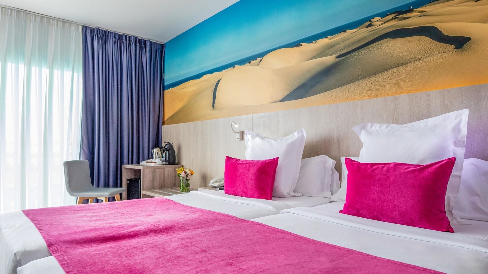 rooms-deluxe-twin--sea-view-balcony-or-terrace