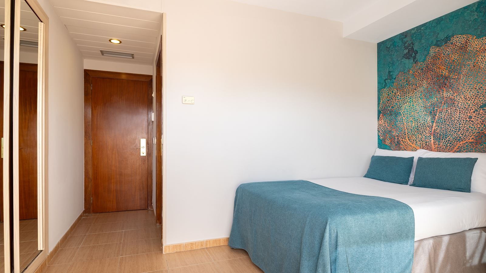 rooms-room-standard-single-balcony-or-terrace