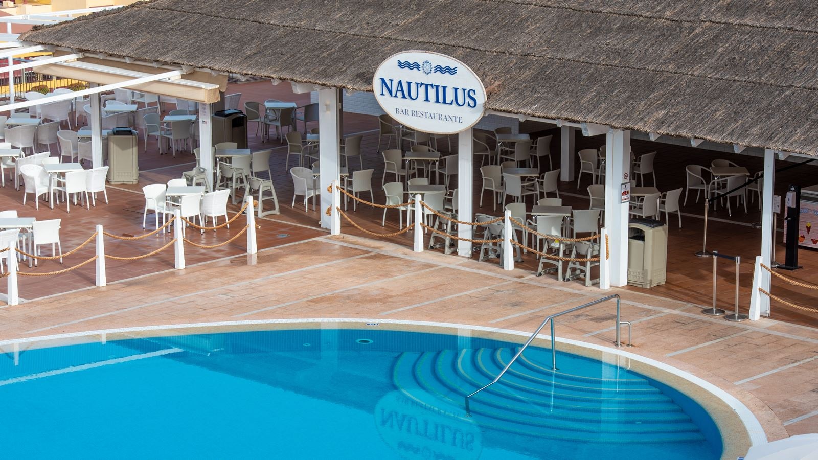 restaurants-nautilus-bar-restaurant