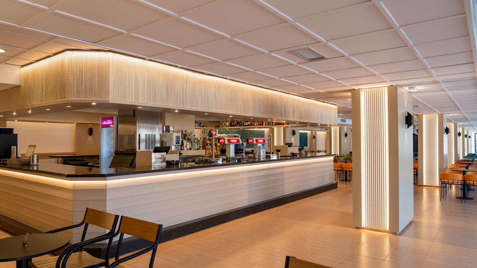 bars-main-bar
