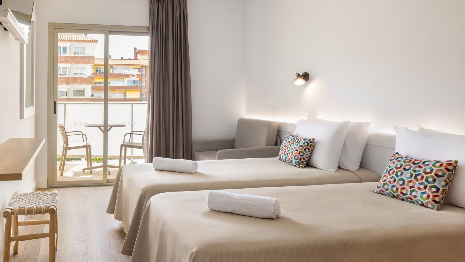 rooms-twin-pool-view-room-balcony-or-terrace