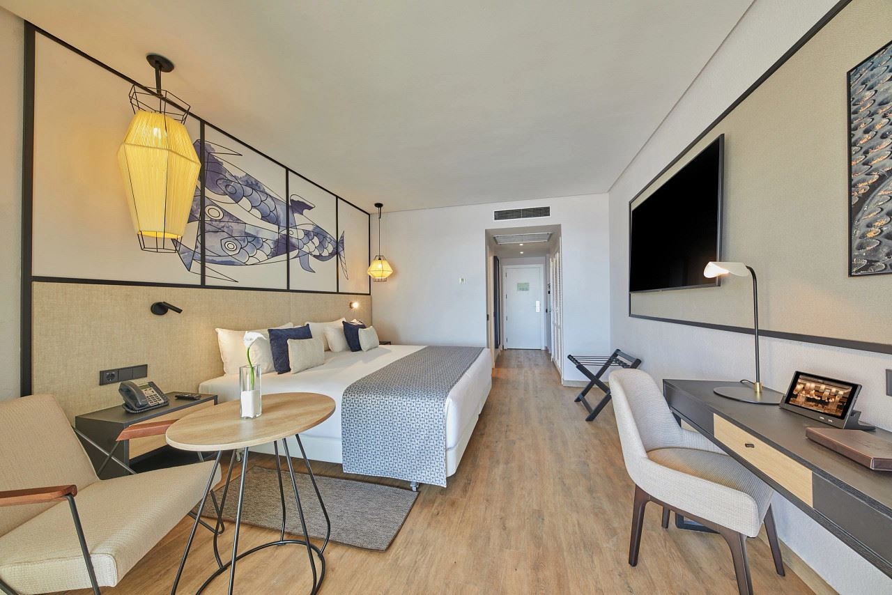 rooms-double-ocean-view-preffered-club-balcony-or-terrace