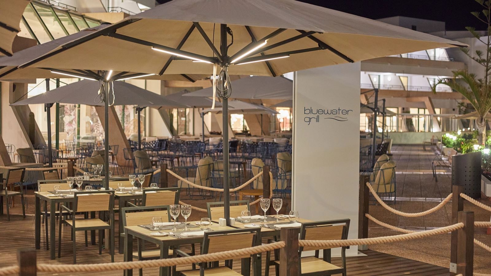 restaurants-blue-water-grill