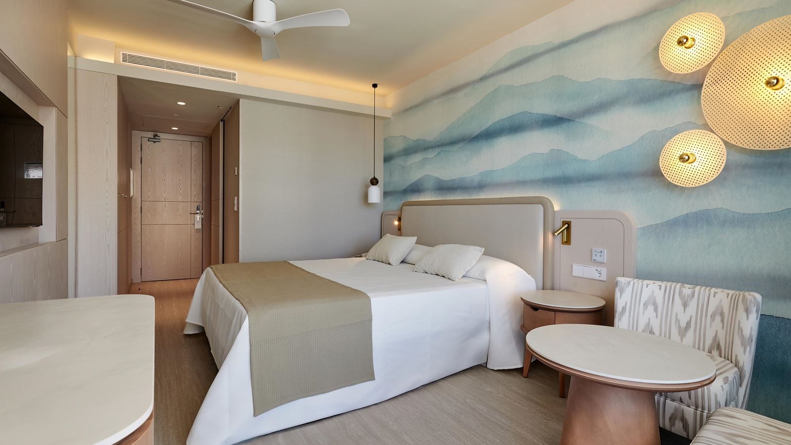 rooms-double-room-lateral-sea-view-or-pool-view-balcony-or-terrace