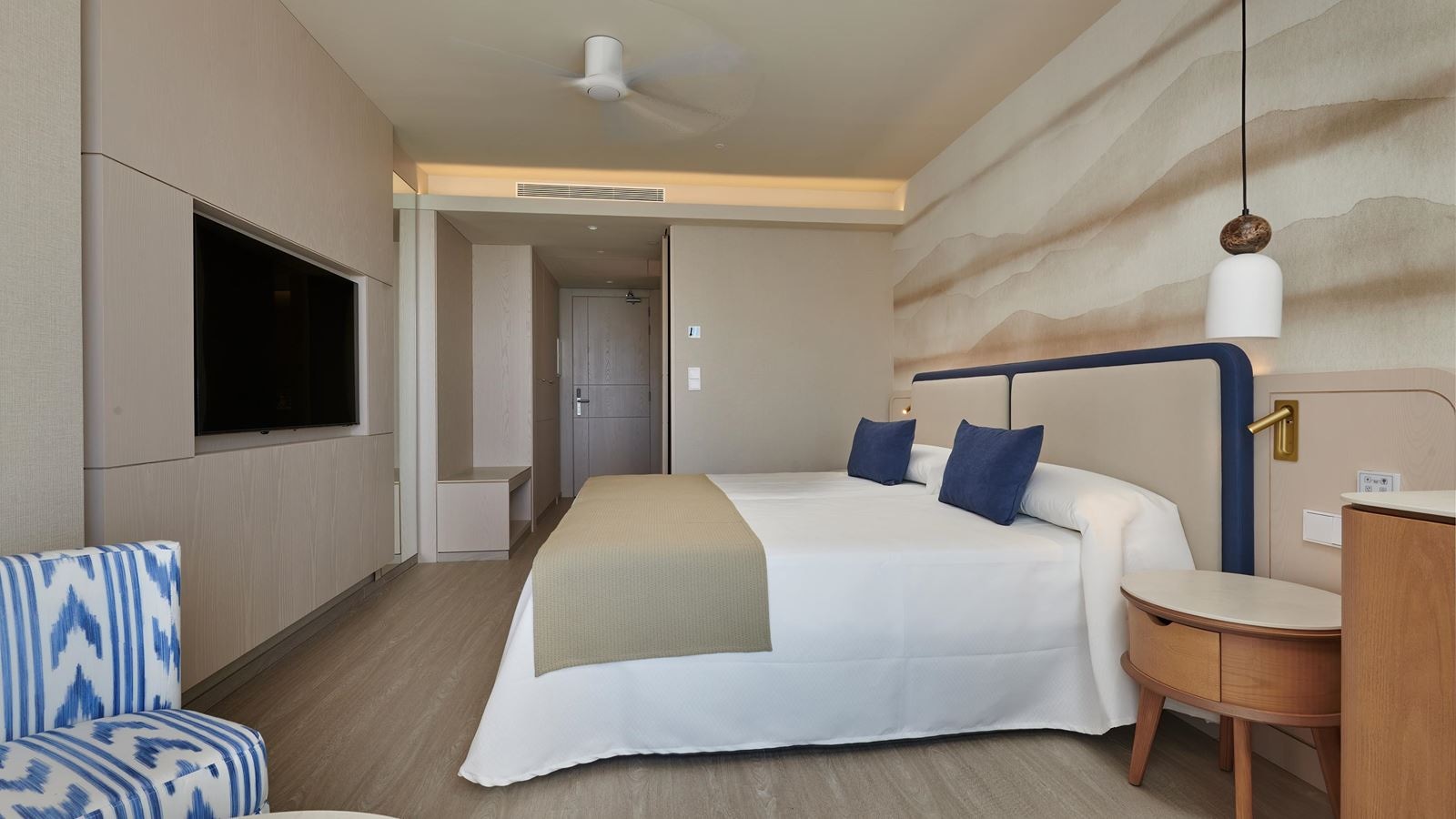 rooms-double-select-pool-view-balcony-or-terrace