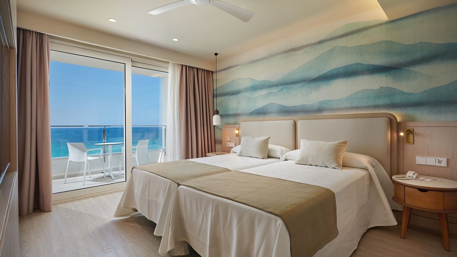 rooms-suite-front-sea-view