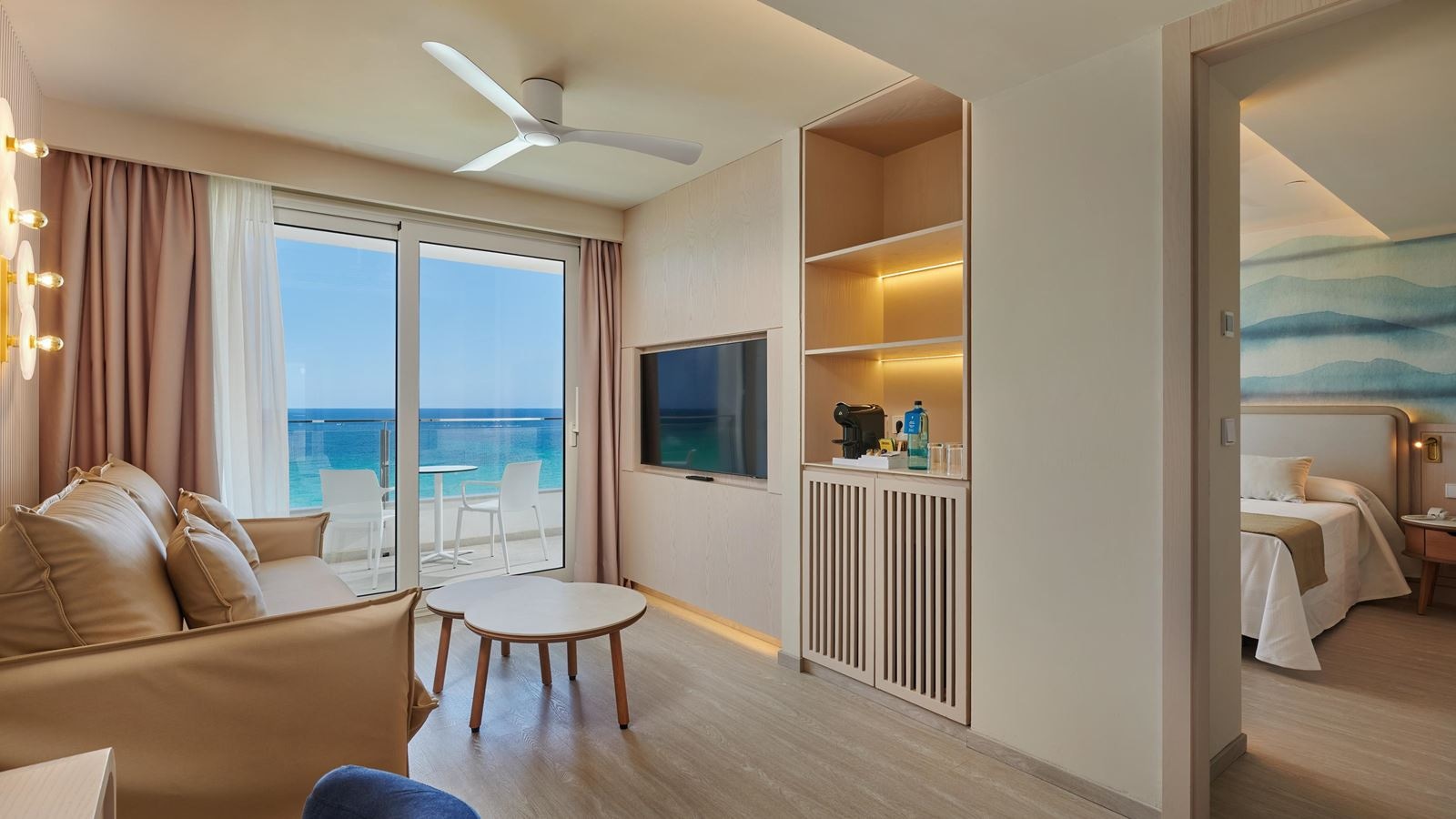 rooms-suite-front-sea-view
