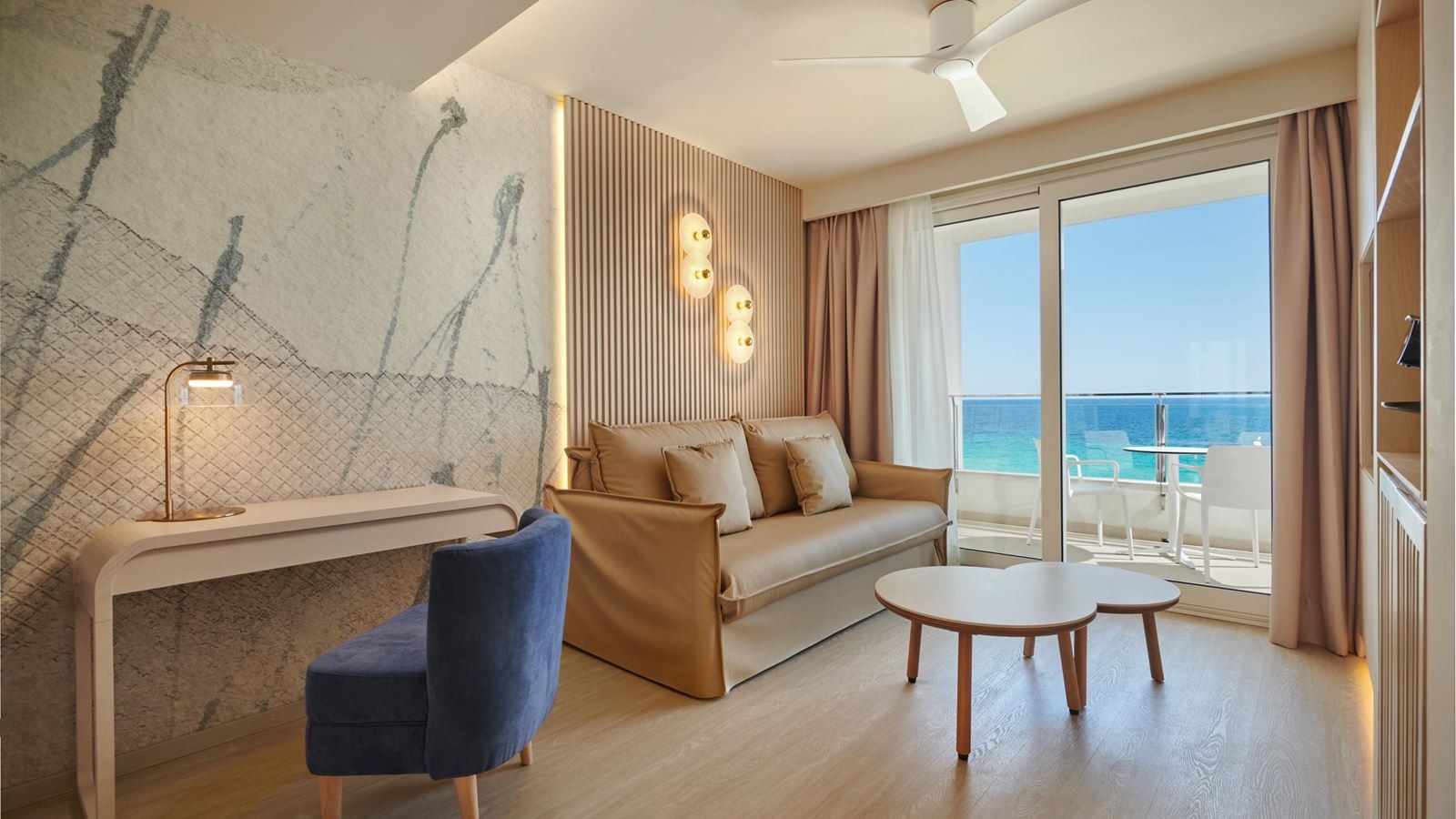 rooms-suite-front-sea-view