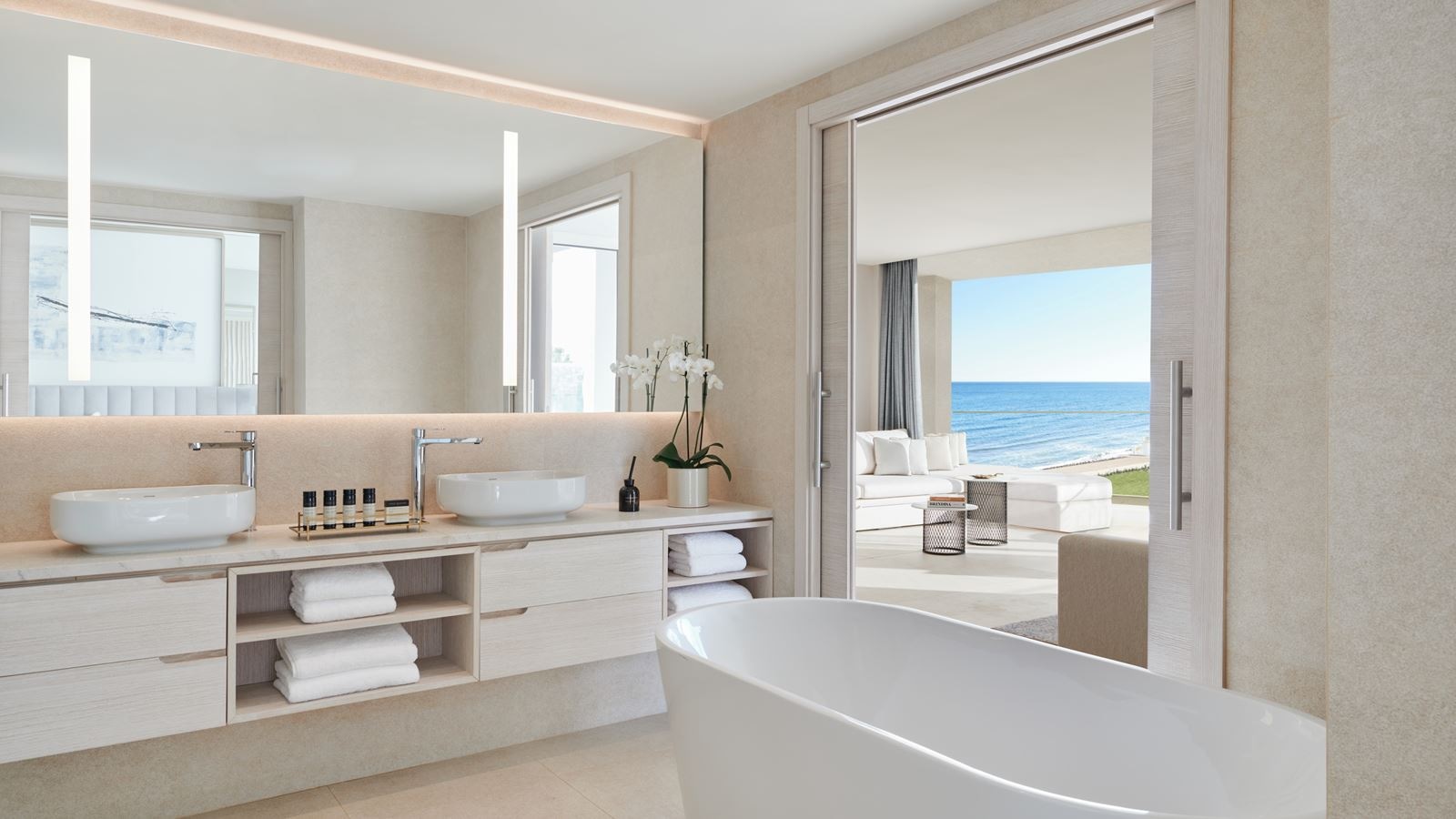 rooms-deluxe-two-bedroom-suite-sea-view