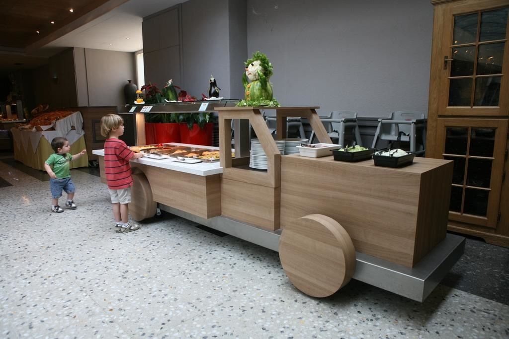 restaurants-restaurants