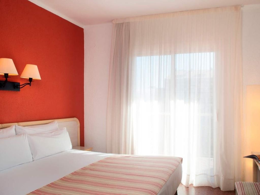 rooms-room-double-balcony-or-terrace