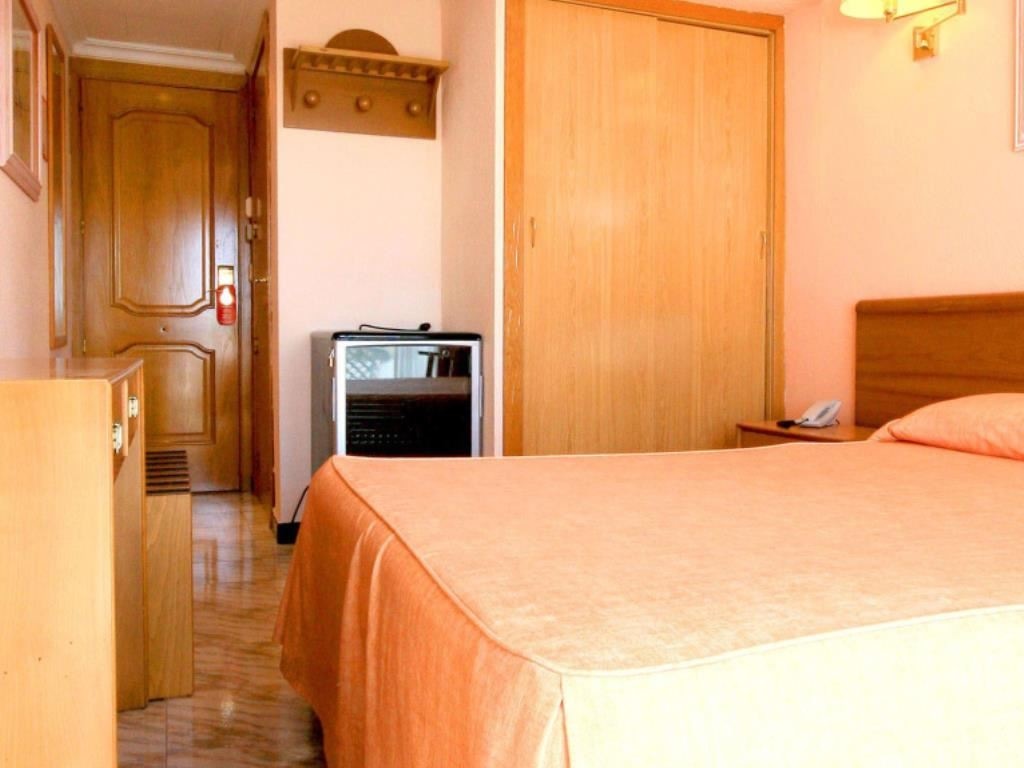 rooms-double-standard-with-terrace-or-balcony