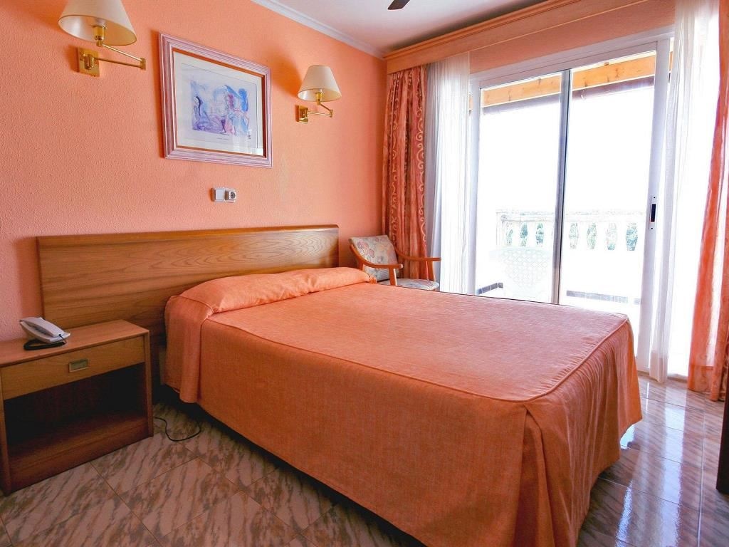 rooms-double-suite-with-terrace-or-balcony