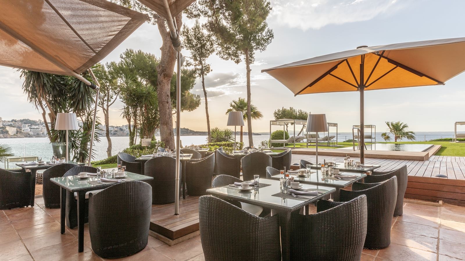 restaurants-restaurants