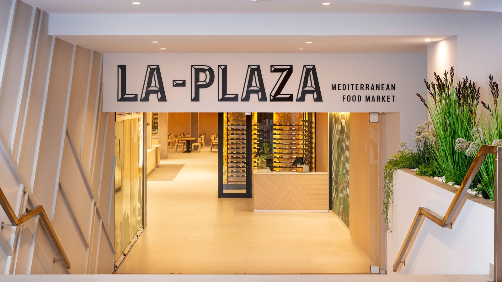 restaurants-la-plaza