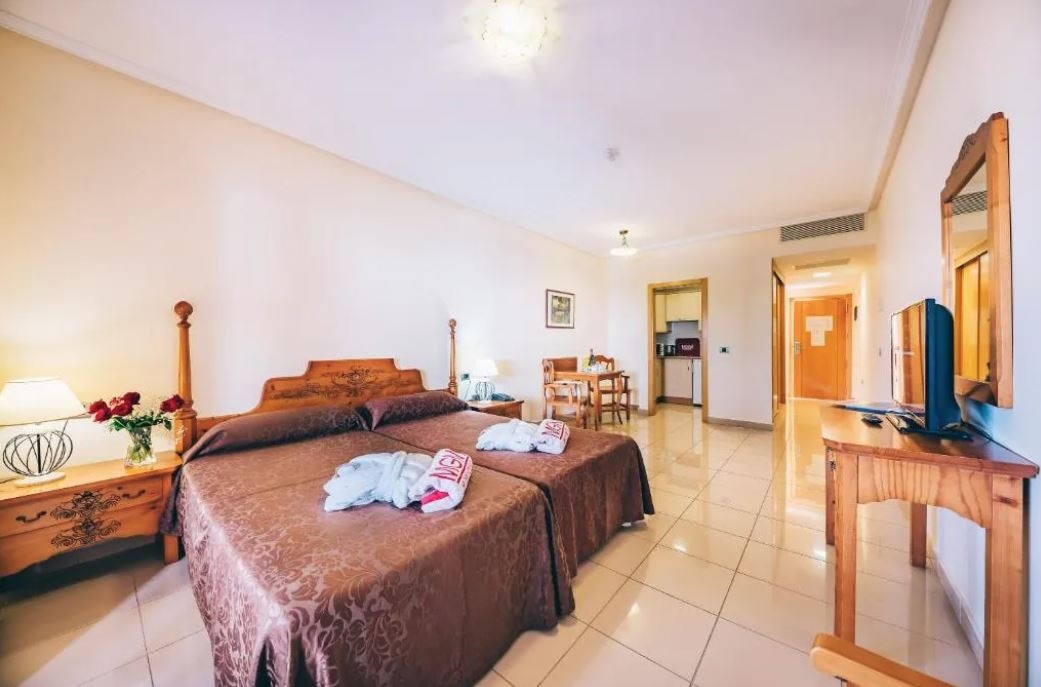 rooms-double-room-with-terrace