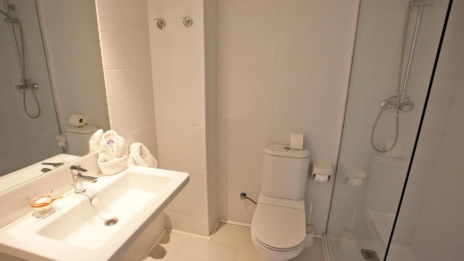 rooms-room-superior-balcony-or-terrace